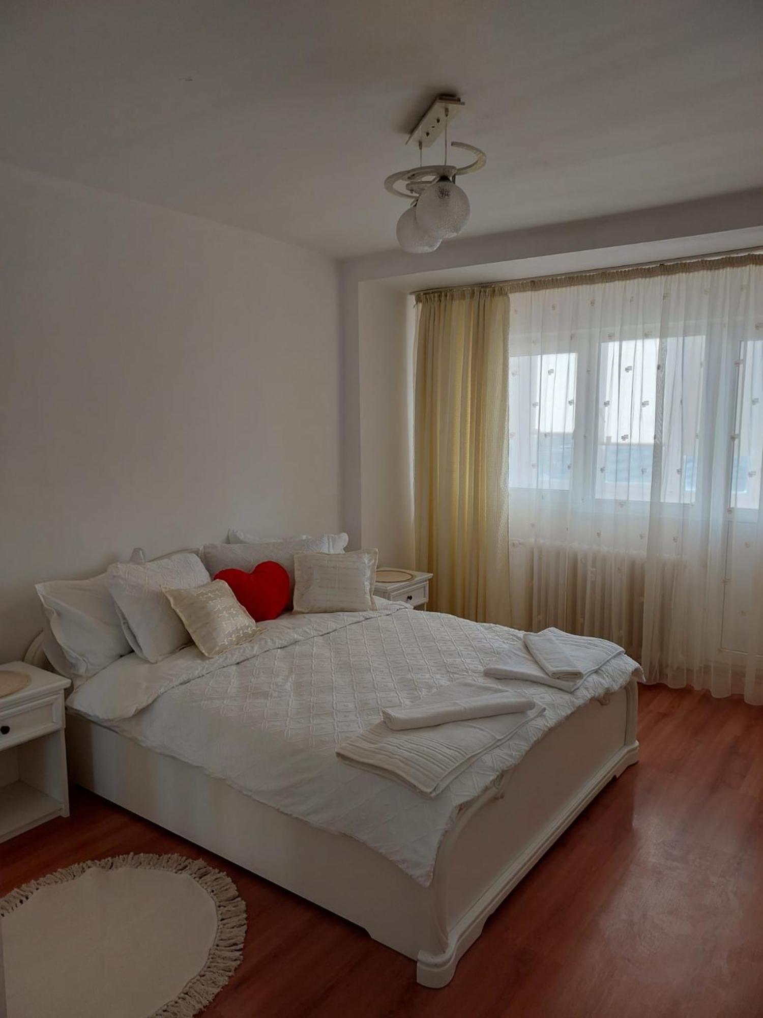 Panorama Mega Apartament Pantelimon Boekarest Buitenkant foto