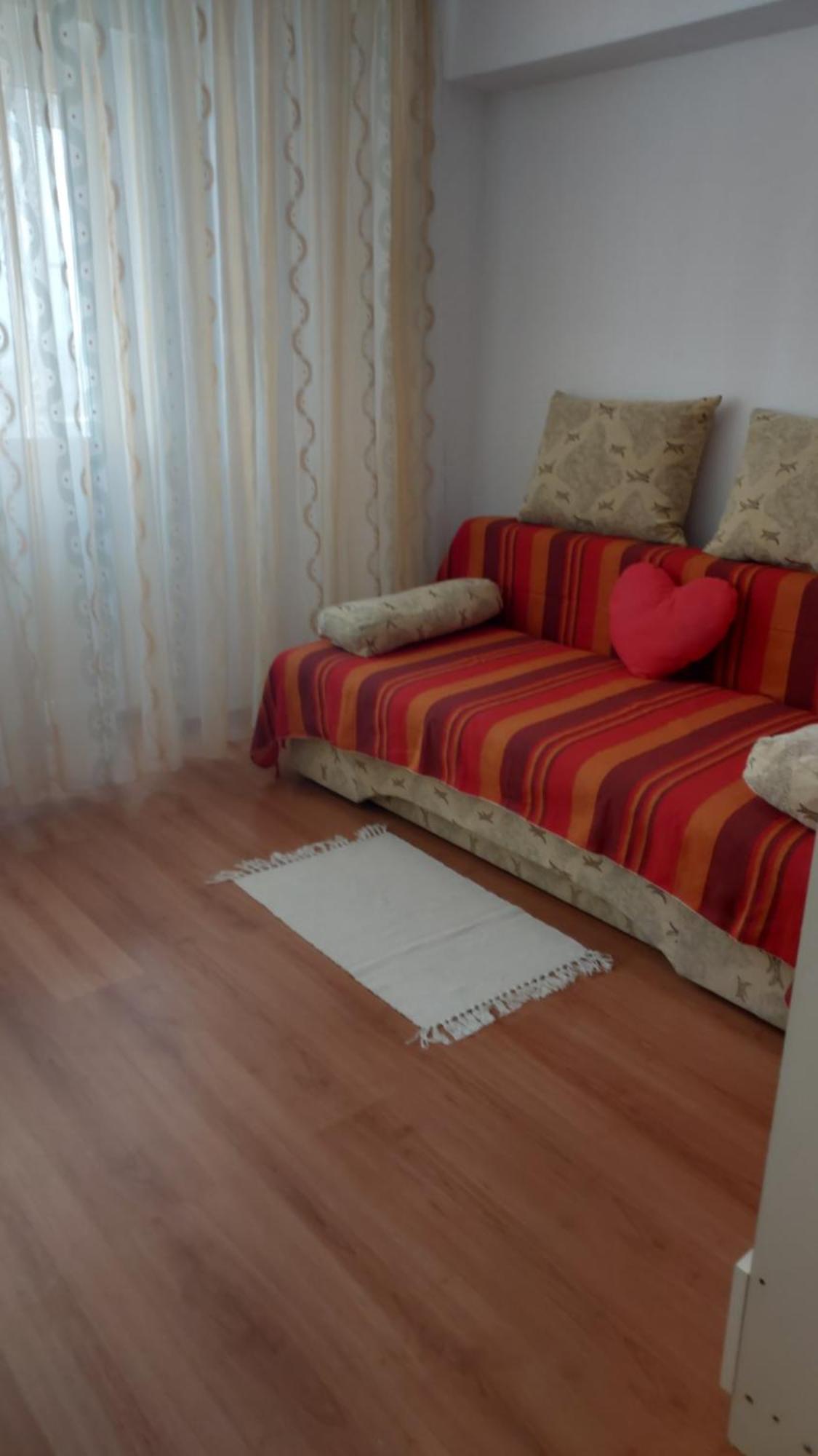 Panorama Mega Apartament Pantelimon Boekarest Buitenkant foto